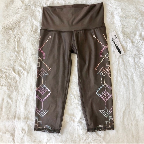 NWT Teeki Goddess Capri leggings seven crowns XS - Picture 4 of 8